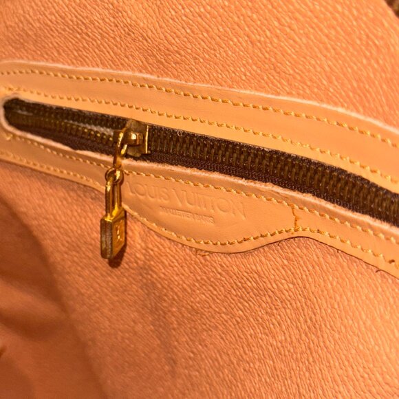 Monogram Canvas Ellipse MM Handbag - Hardly Used, Good Condition - Picture 2 of 5